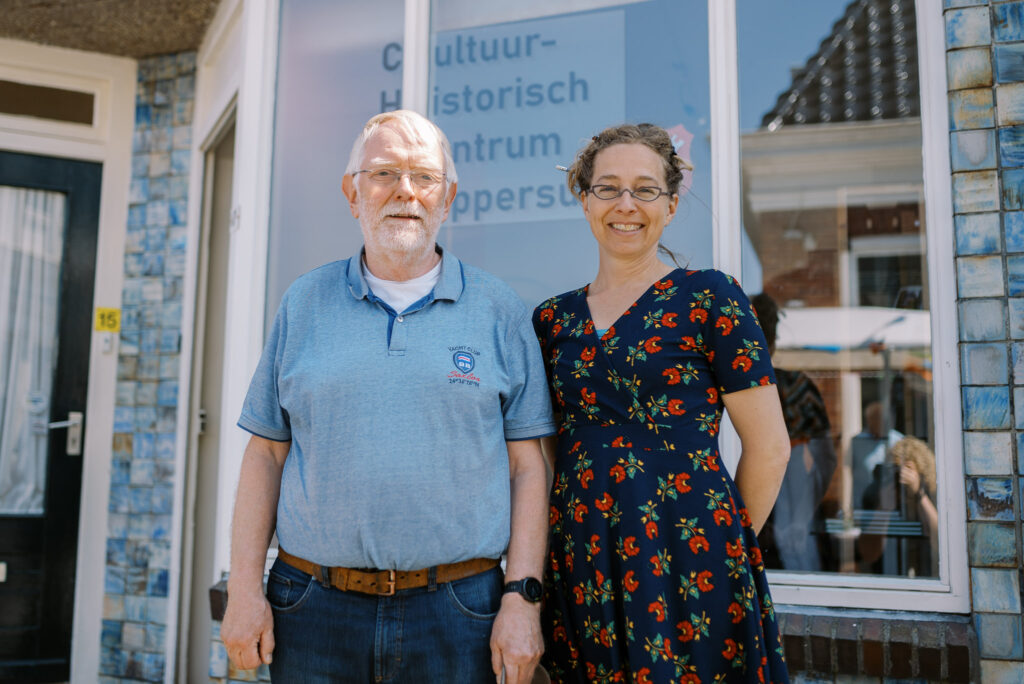 Henk Rosing en Els Zwerver van Cultuurhistorisch Centrum Loppersum